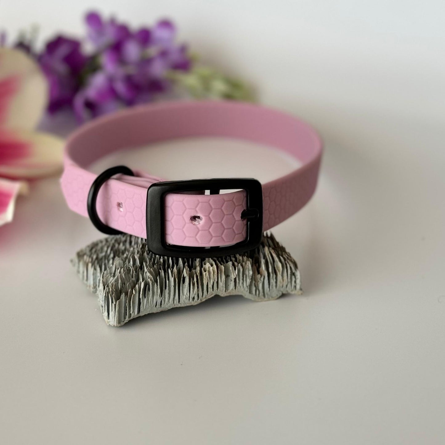 Halsband Hexa Flieder