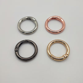 Karabiner für Hundemarken