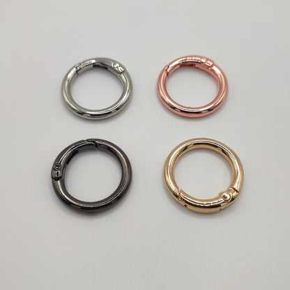 Karabiner für Hundemarken